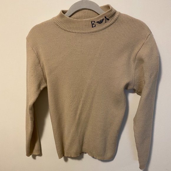 pullover - Picture 1 of 2